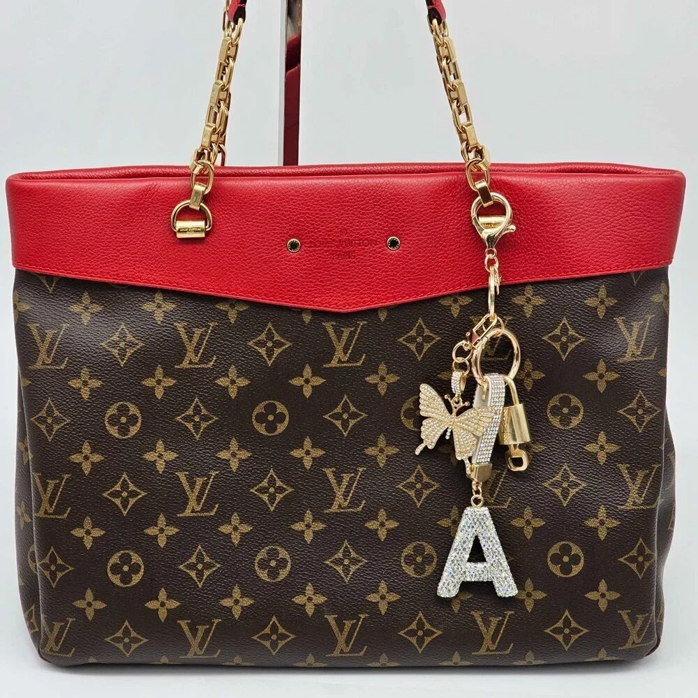 Authentic Louis Vuitton Gold Padlock & Key 🔒 LV Bag Charm Unbranded Keychain